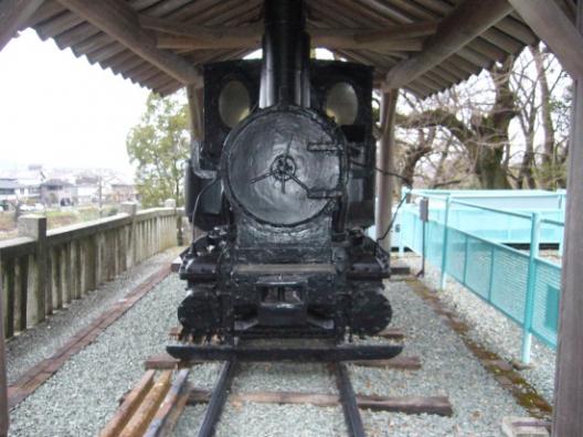 別子銅山記念館前に展示している「上部鉄道」を走った蒸気機関車（ドイツ製）1